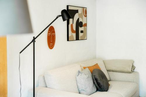  Sureggio Village - wooden studio with communal pool in Lugaggia