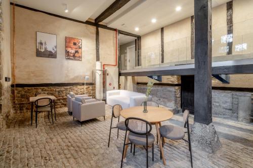 Limehome Vitoria Palacio de los Alava-Velasco