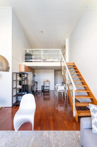 loft in downtown Vancouver with free parking in Vancouver, Canada