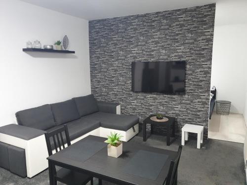 Skorkovskeho Business in ซิเดนิเซ