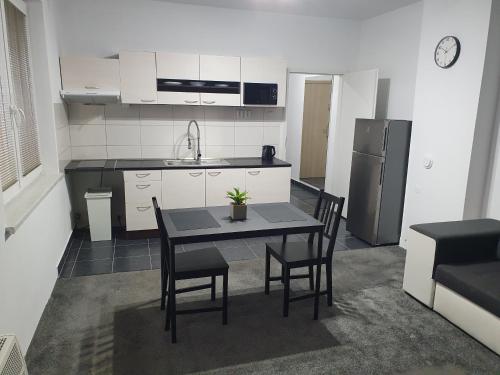 Skorkovskeho Business in ซิเดนิเซ