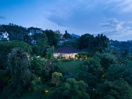 Castle Hill Bungalow Kandy