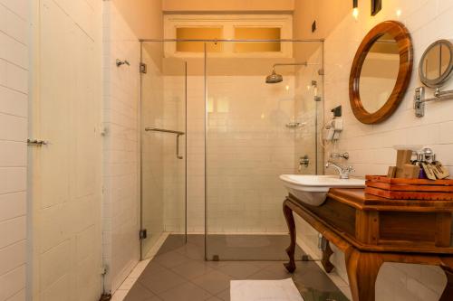 514689628 Castle Hill Bungalow