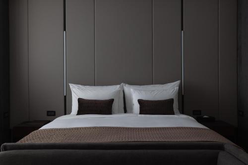 King Room image 9