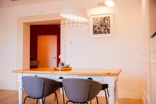 Superior Suite with Sea View image 10