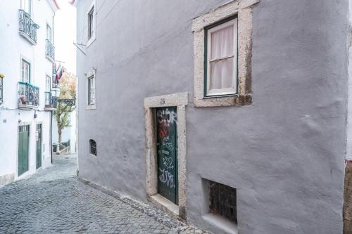 Akicity Alfama Ruby - main image