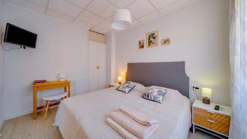 One-Bedroom Apartment image 10