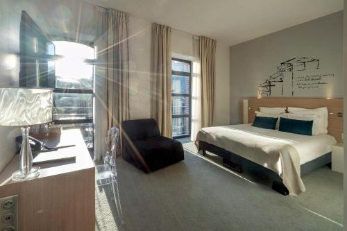 1 queen bed