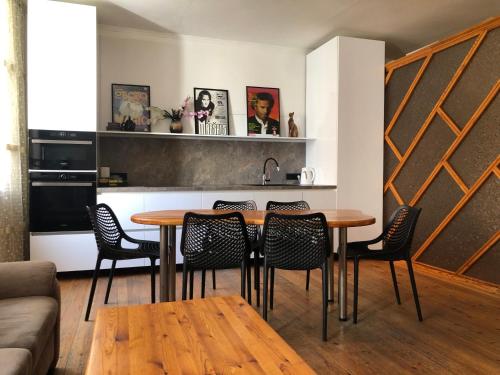 Riga Old City - 4 Bedroom Apartment, Ryga (zdjęcie 2)
