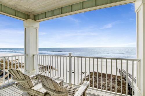 Castle in the Sand East Orange Beach AL-9 bedroom-Sleeps up to 26-Private Pool - image 6