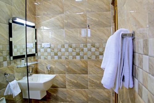  Deluxe Double Room with Pool View - Ground Floor image 5