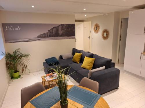 APPARTEMENT LE PHARE AU PIED DU PORT APPARTEMENT LE PHARE AU PIED DU PORT