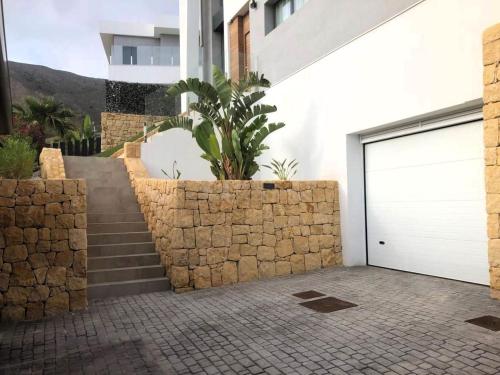 Scenic Villa with Heated Pool - 편의 시설/서비스