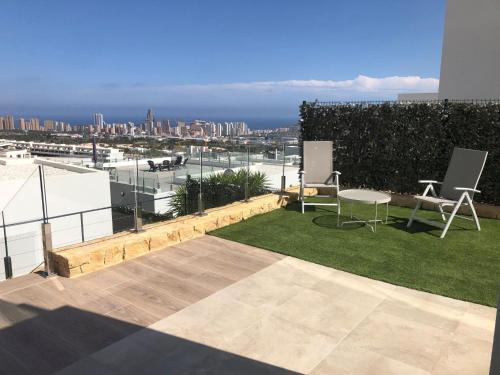 taman, Scenic Villa with Heated Pool in Golf Bahia