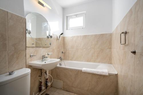 Studio 37 by MRG Apartments - image 8