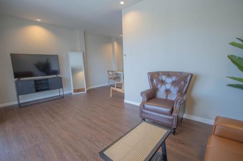 RoomQuest The Peak Patong Hill