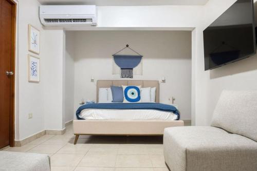 Santorini Villa 9Bd/9B+Pool Beach House @OceanPark - image 2
