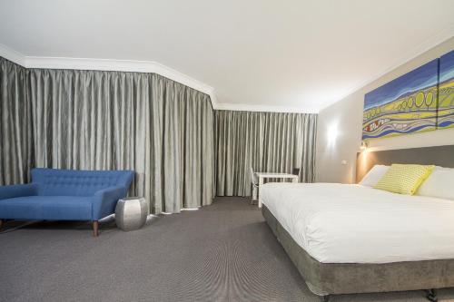 Cowra Services Club Motel