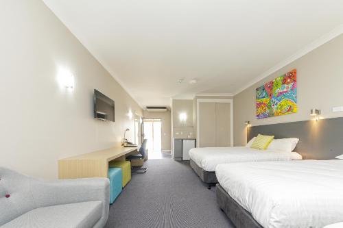 Cowra Services Club Motel