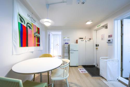 Modern and Comfy House/ Hongik St. Exit 2 10min