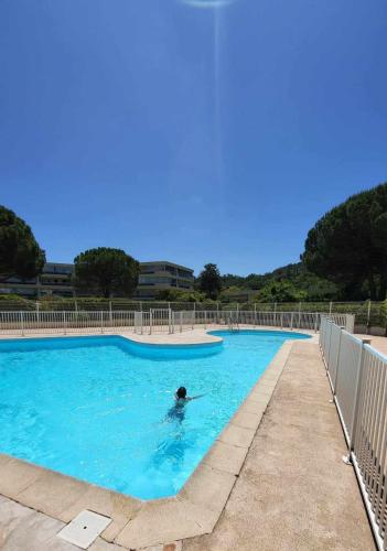 Appartement calme, cosy Piscine