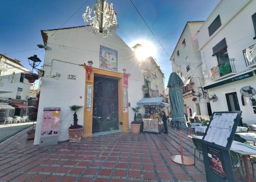 Marbella Old Town For Holiday Rentals - Tap to explore photos