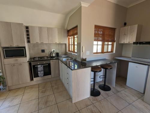 บริการและสิ่งอำนวยความสะดวก, 33 Longifolia in พาราดิสคลอฟ