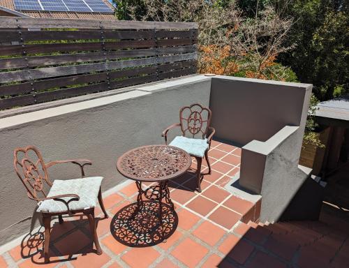 บริการและสิ่งอำนวยความสะดวก, 33 Longifolia in พาราดิสคลอฟ