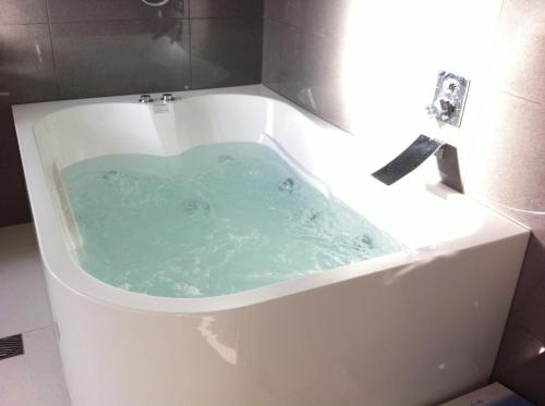 Sea Salt Bnb, Rosebud