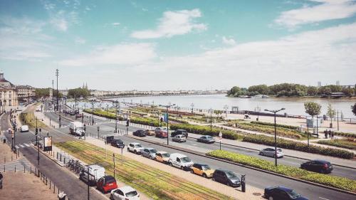 60m² - Plein Centre - Vue Quais & Miroir d'eau, Бордо