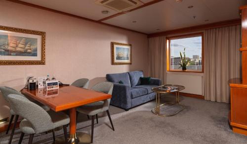 Sunborn Yacht Hotel London in Canary Rakpart
