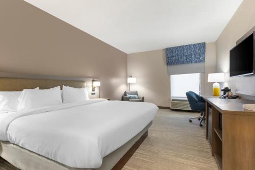 Hampton Inn Weatherford - main image