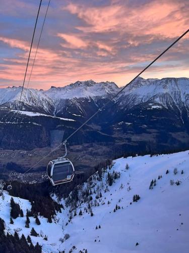Cosy mountain apartment 5min walk from Gondola in Fiesch, Schweiz