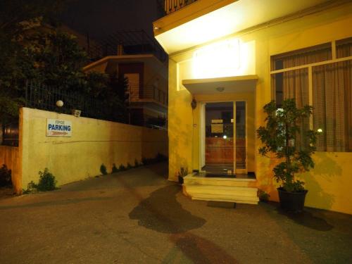 Aegli Hotel - image 2