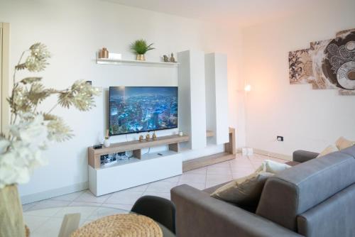  Desenzanino Lakeside - 1 min from the beach in Desenzano del Garda