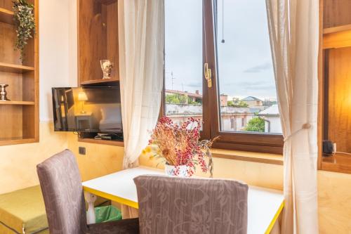 AC21 - Panoramic Studio - image 2