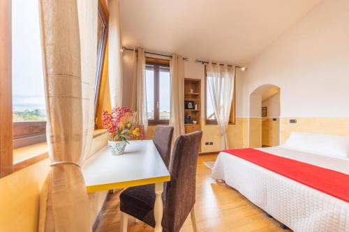 AC21 - Panoramic Studio - image 11