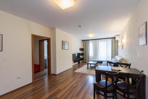 Two-Bedroom Apartment (4 Adults) image 5