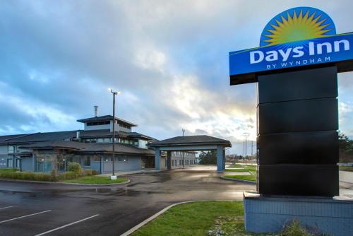 Days Inn by Wyndham Barrie