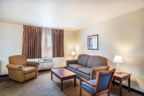 Quality Inn & Suites Eldridge Davenport North