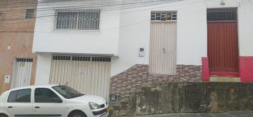 CASA MAS GARAJE con Piscina fuera del alojamiento a 2 K m s