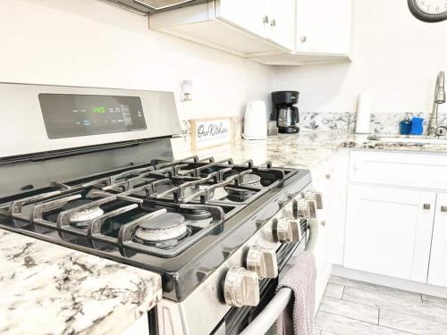 Modern Retreat Just Outside The City in Shelltown