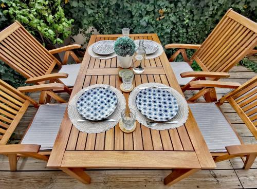 Oprema, T3 avec terrasse à 200 mètres de la mer (T3 avec terrasse a 200 metres de la mer) in Les Arenes