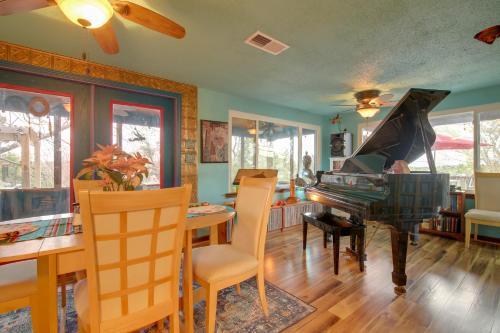 Pet-Friendly Austin Home with Deck and Private Hot Tub in Bee Cave, USA