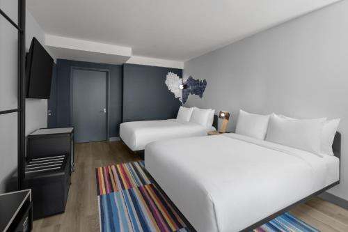 Aloft by Marriott New York Chelsea - image 4