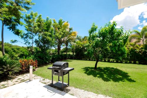 Luxury Villa Iberosta - 4BDR, Private Beach, Pool & Jacuzzi