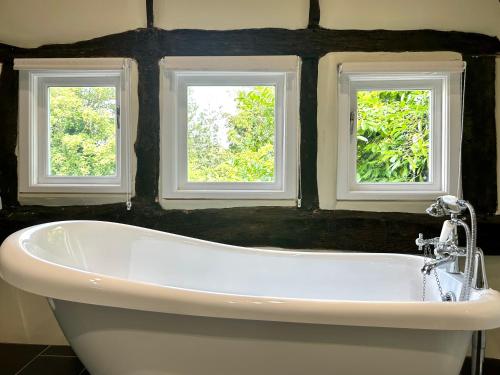 The Manor Arms Inn - main image