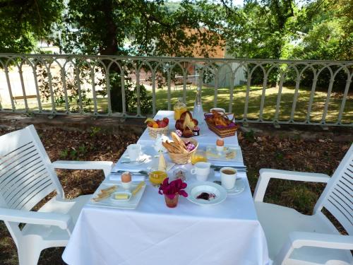Logis Hotel Restaurant La Tour de Ciron