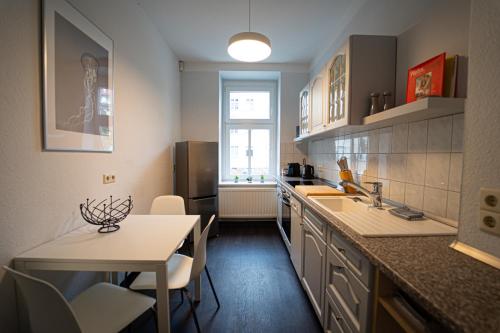 Charles & Kätchen living Gohlis, Leipzig (photo 10)