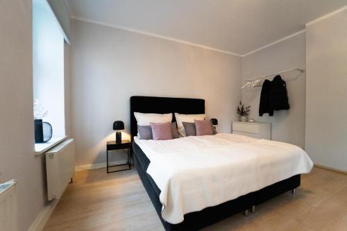 Charles & Kätchen living Gohlis, Leipzig (photo 5)